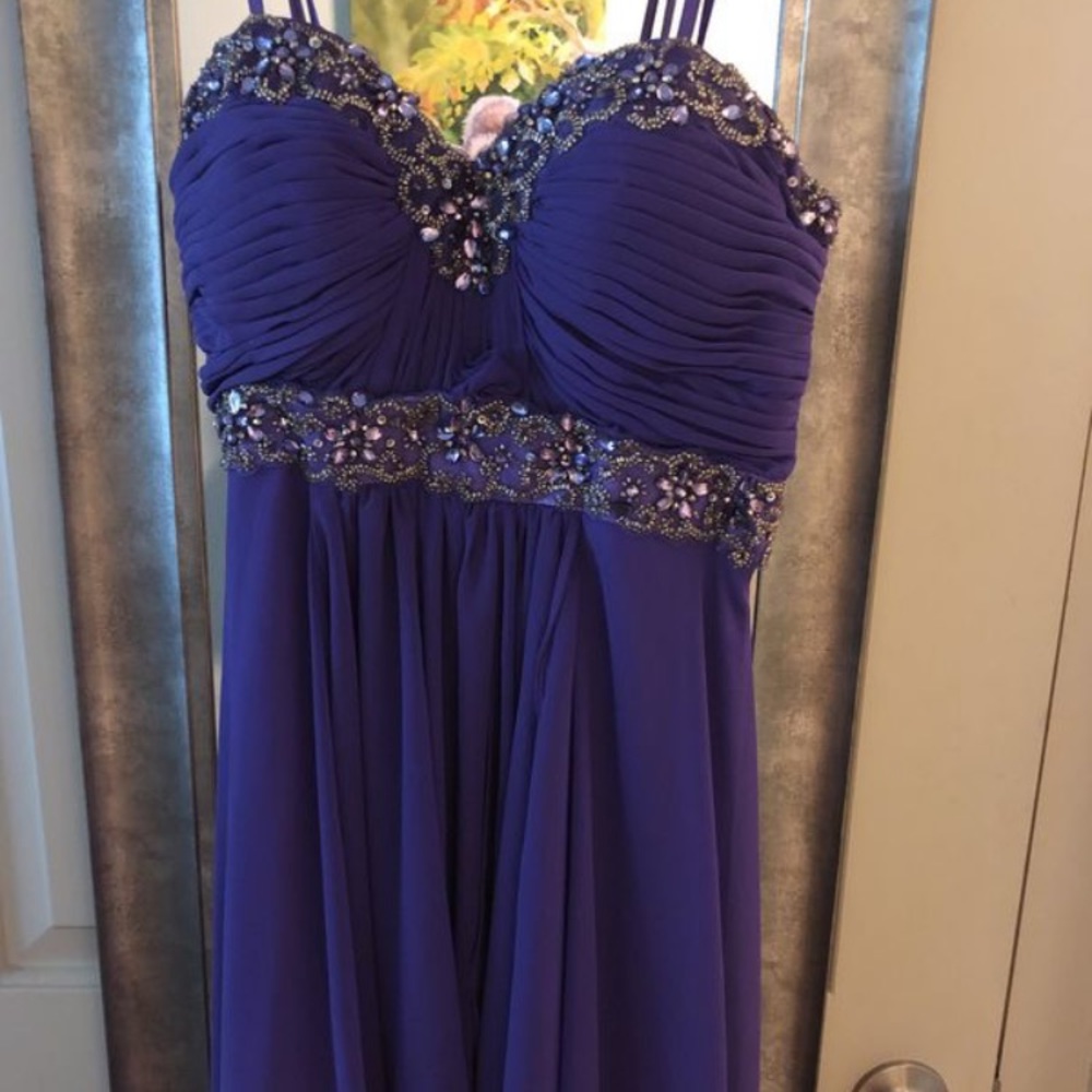 Purple Formal Gown/Prom Dress